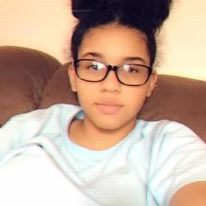 Meet your Posher, Jakeira